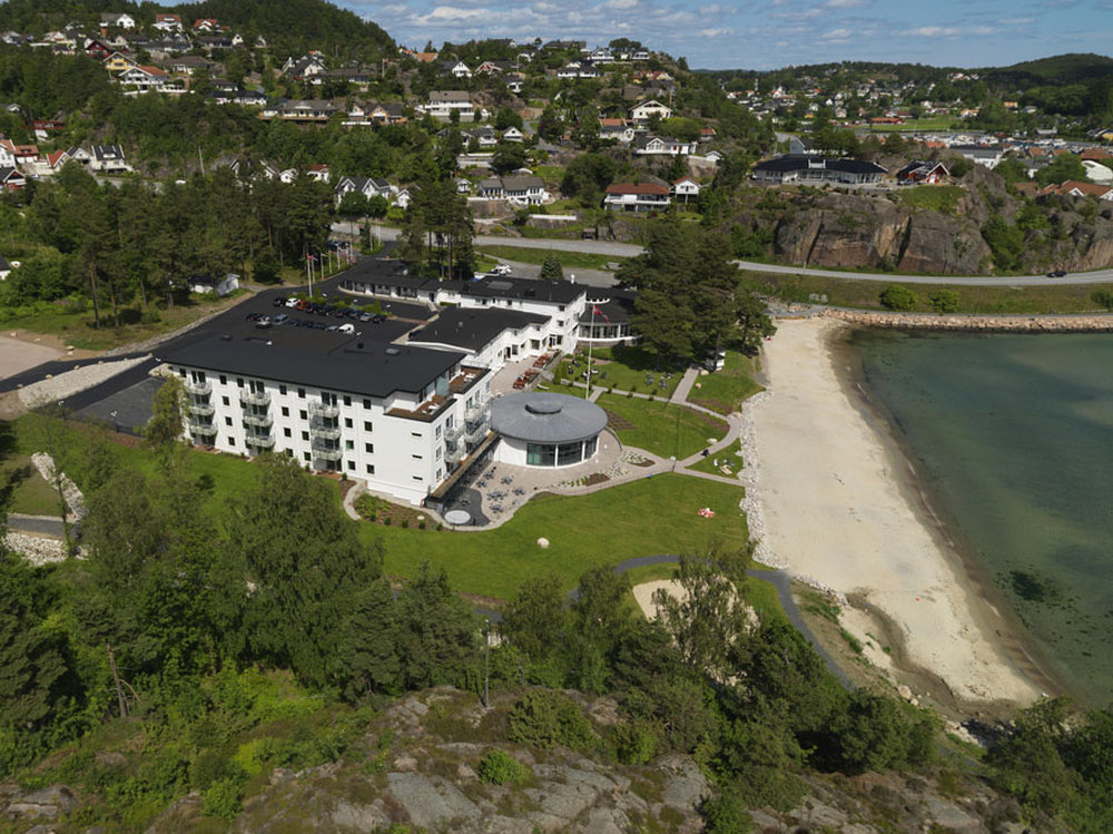 Strand Hotel Fevik 74/80