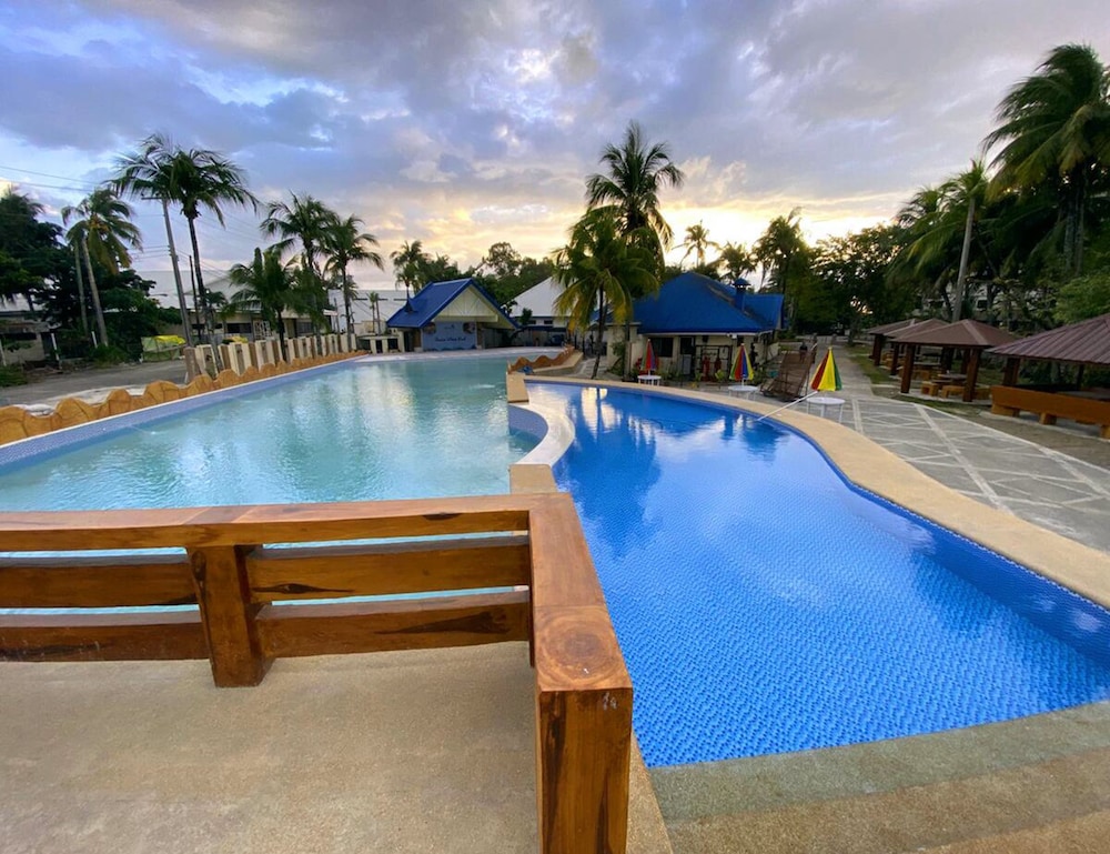 Acacia Hotel Bacolod 16/20