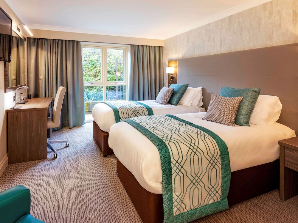Mercure Milton Keynes 10/76