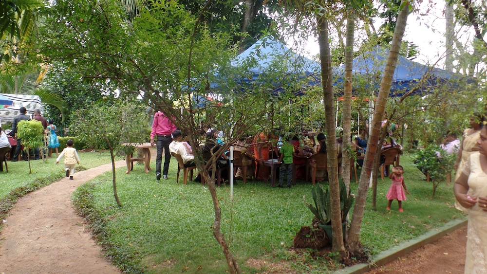 Nilketha Villa Eco Hotel 30/42