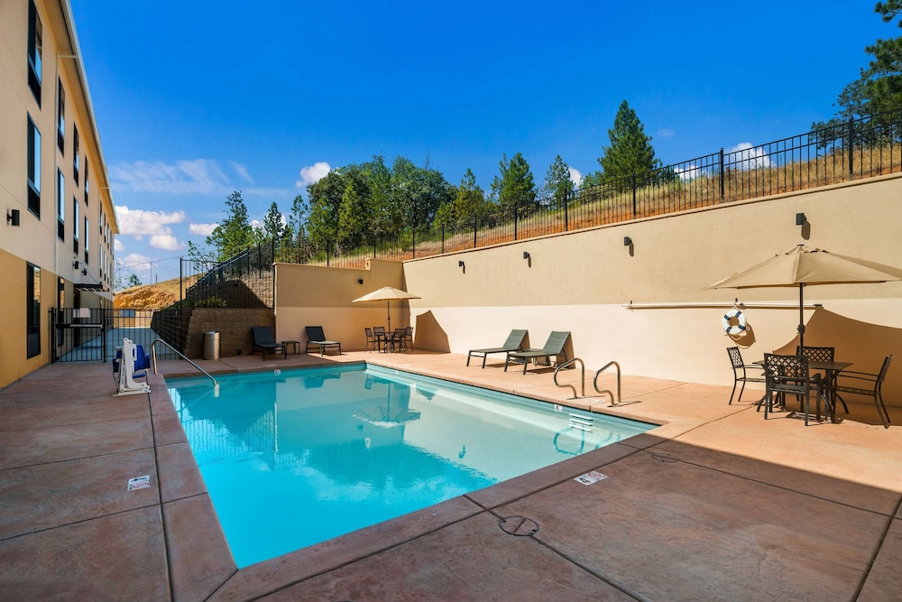 Best Western Colfax 6/43