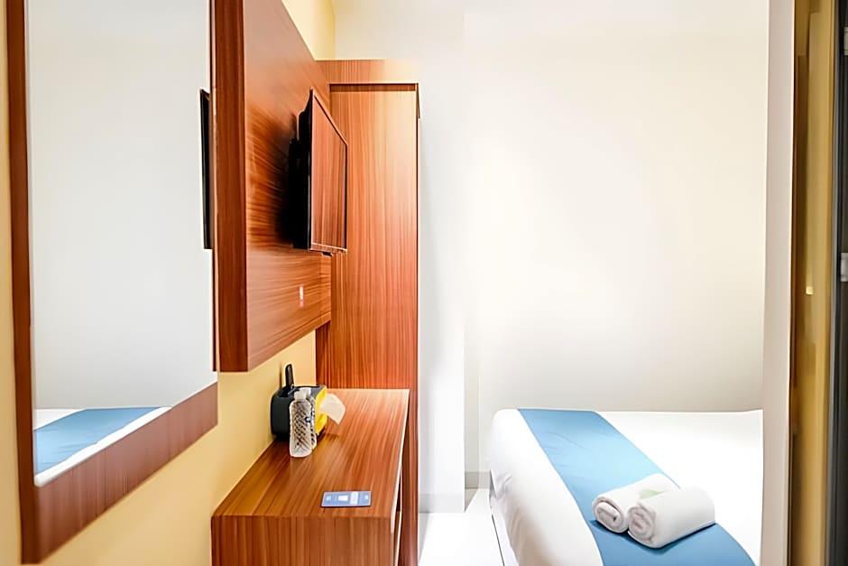 Sans Hotel Roxy Jakarta 58/60