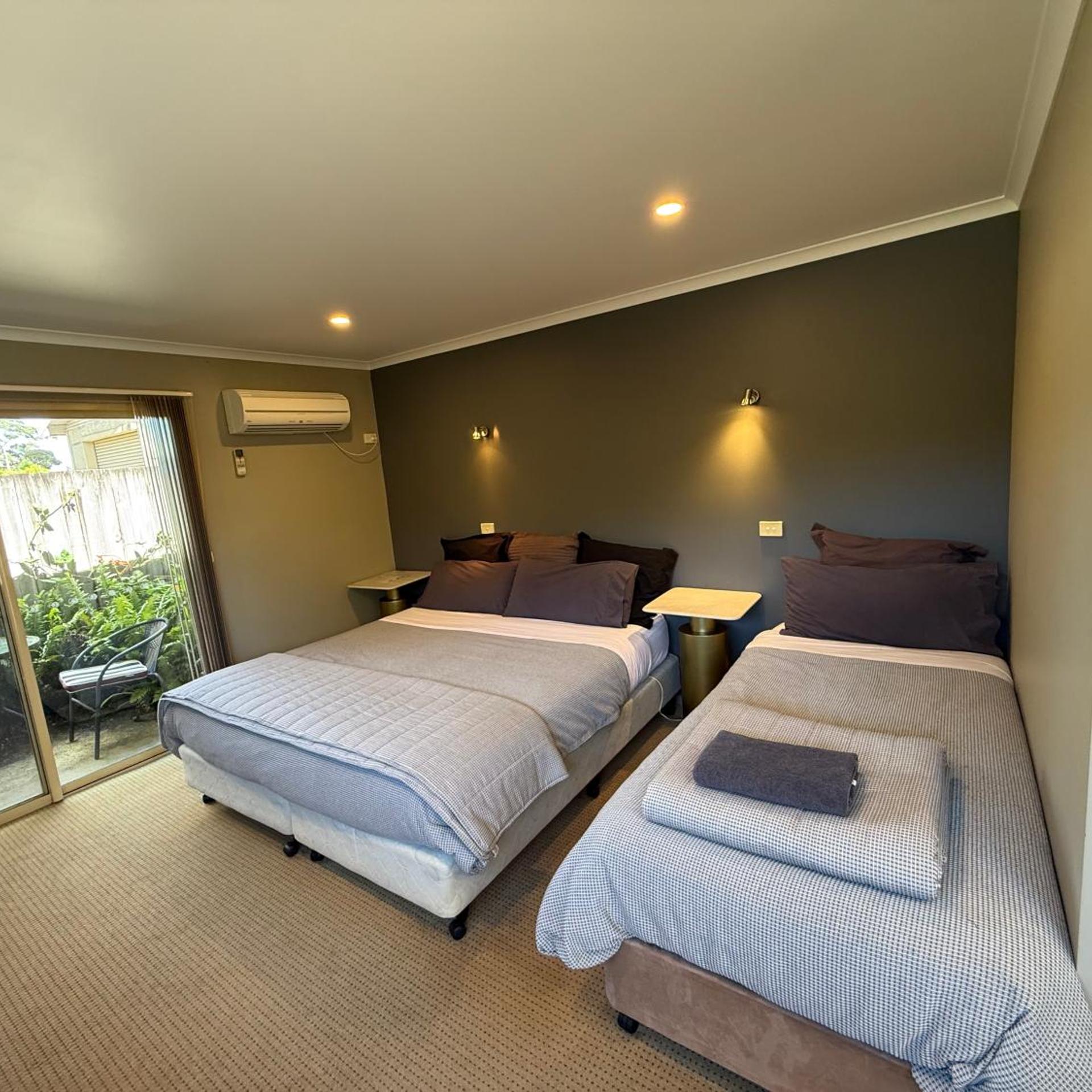 Motel Strahan 7/22