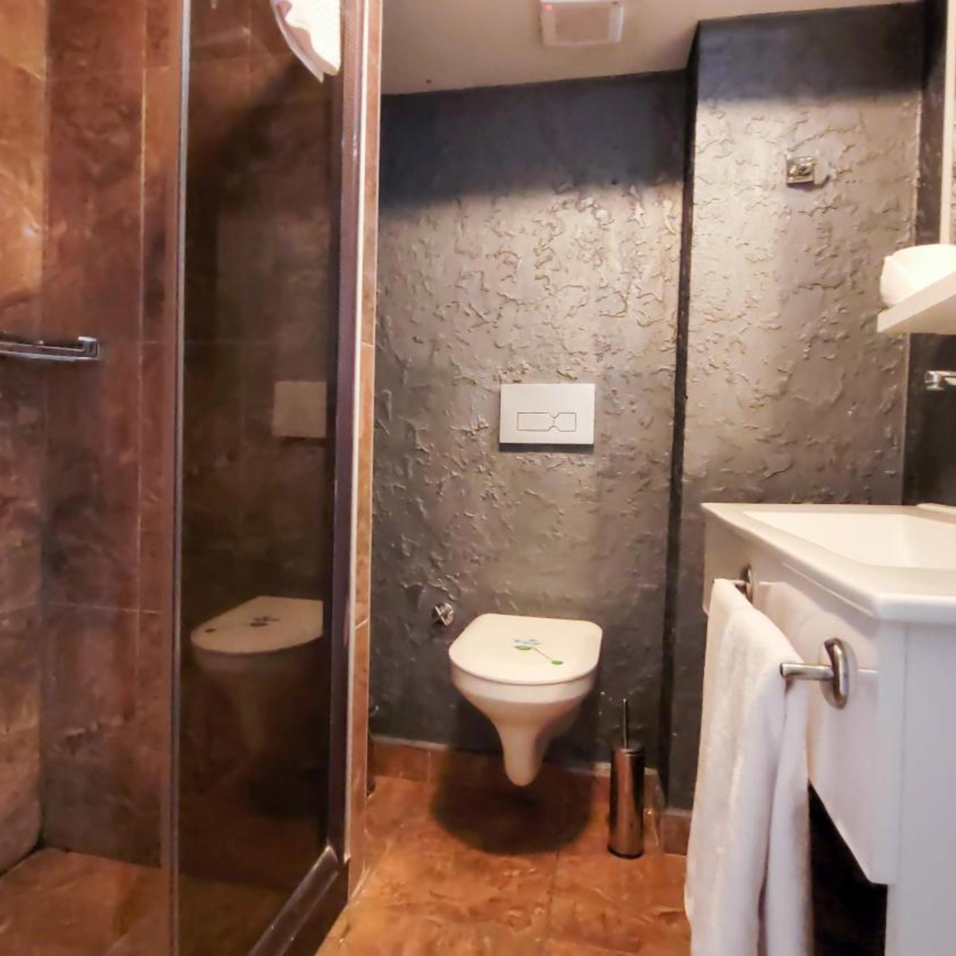 جناح سوبيريور، MOX Hotel 9/10