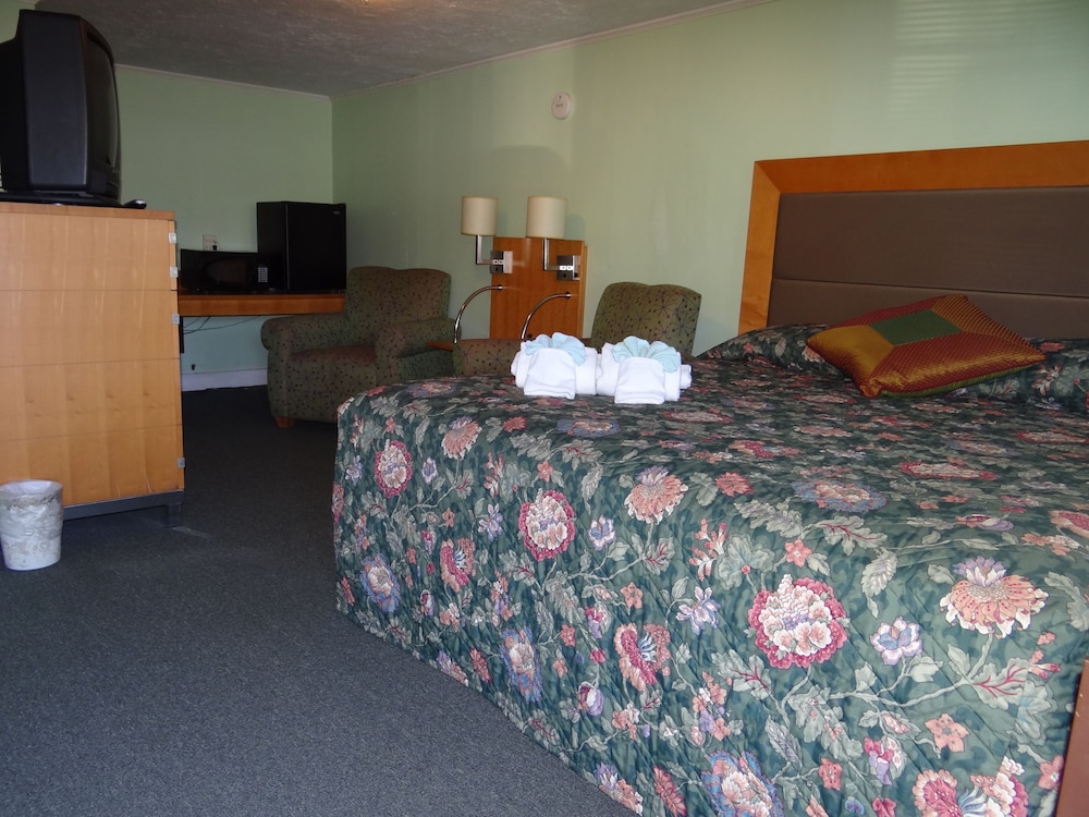 Jonathan Edwards Motel 31/65