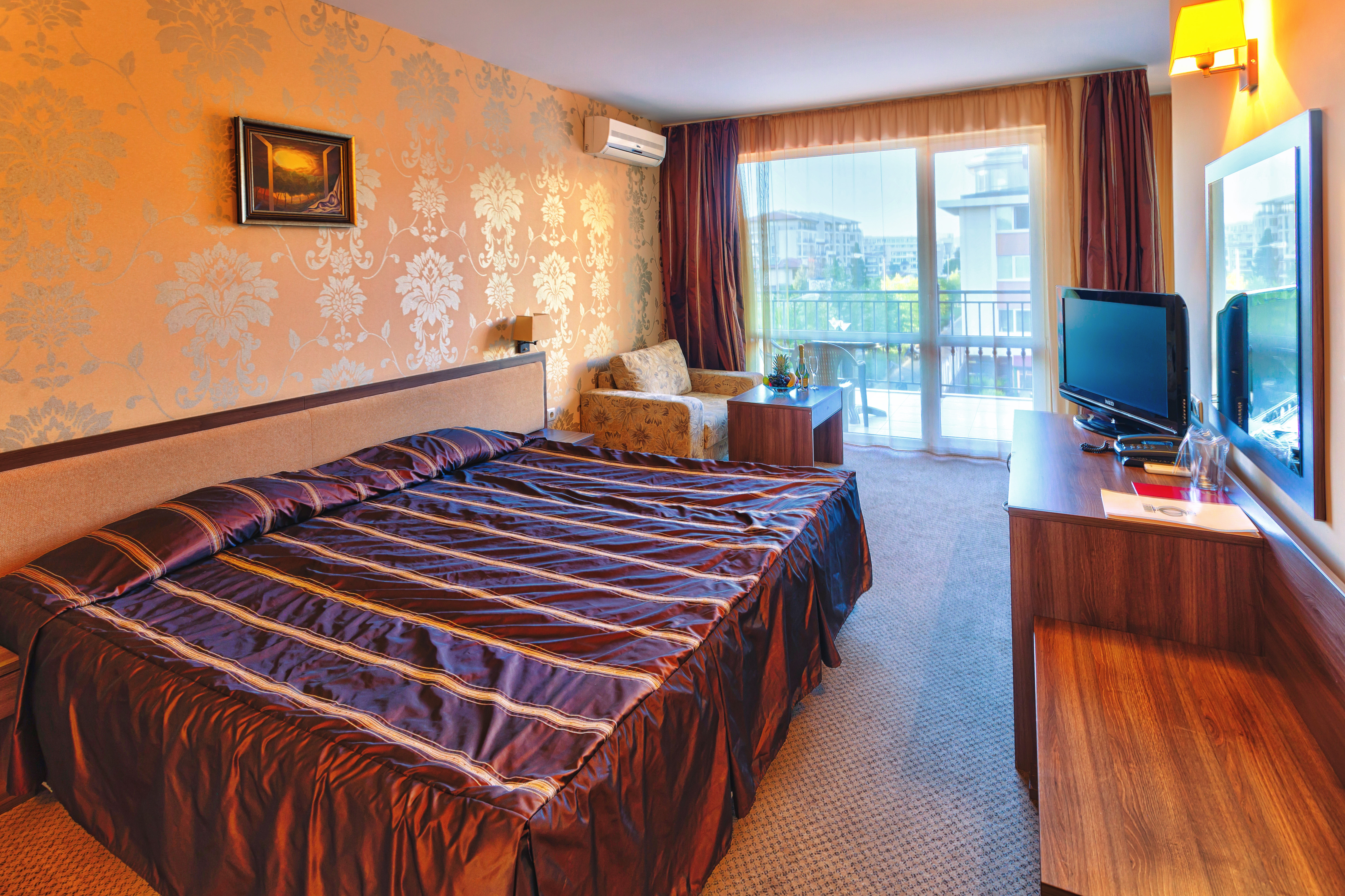 Room, Double Bed