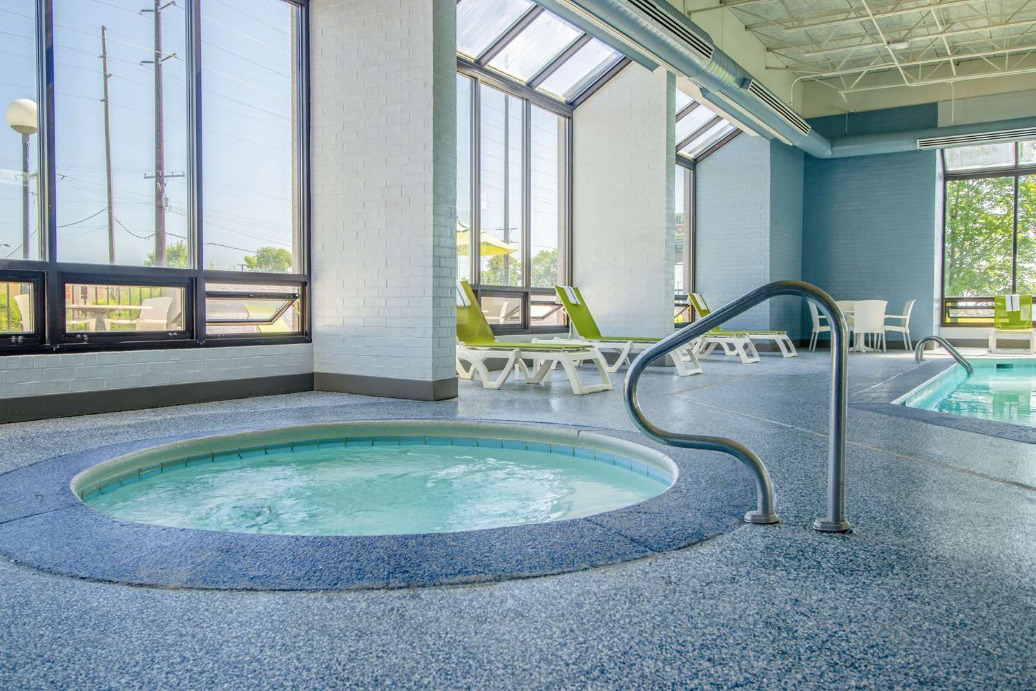Comfort Inn & Suites Evansville Airport 7/21