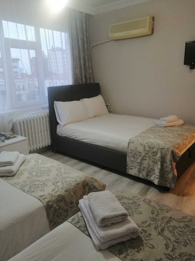 Grand Desi Hotel 25/50