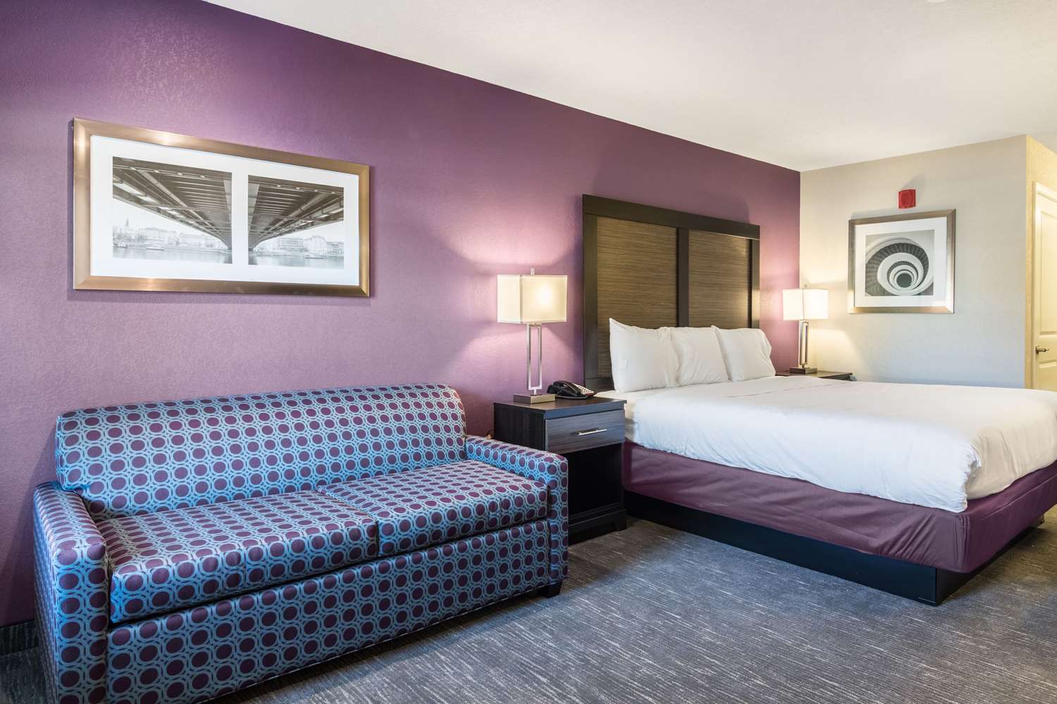 Econo Lodge Inn & Suites North Little Rock near Riverfront 5/14