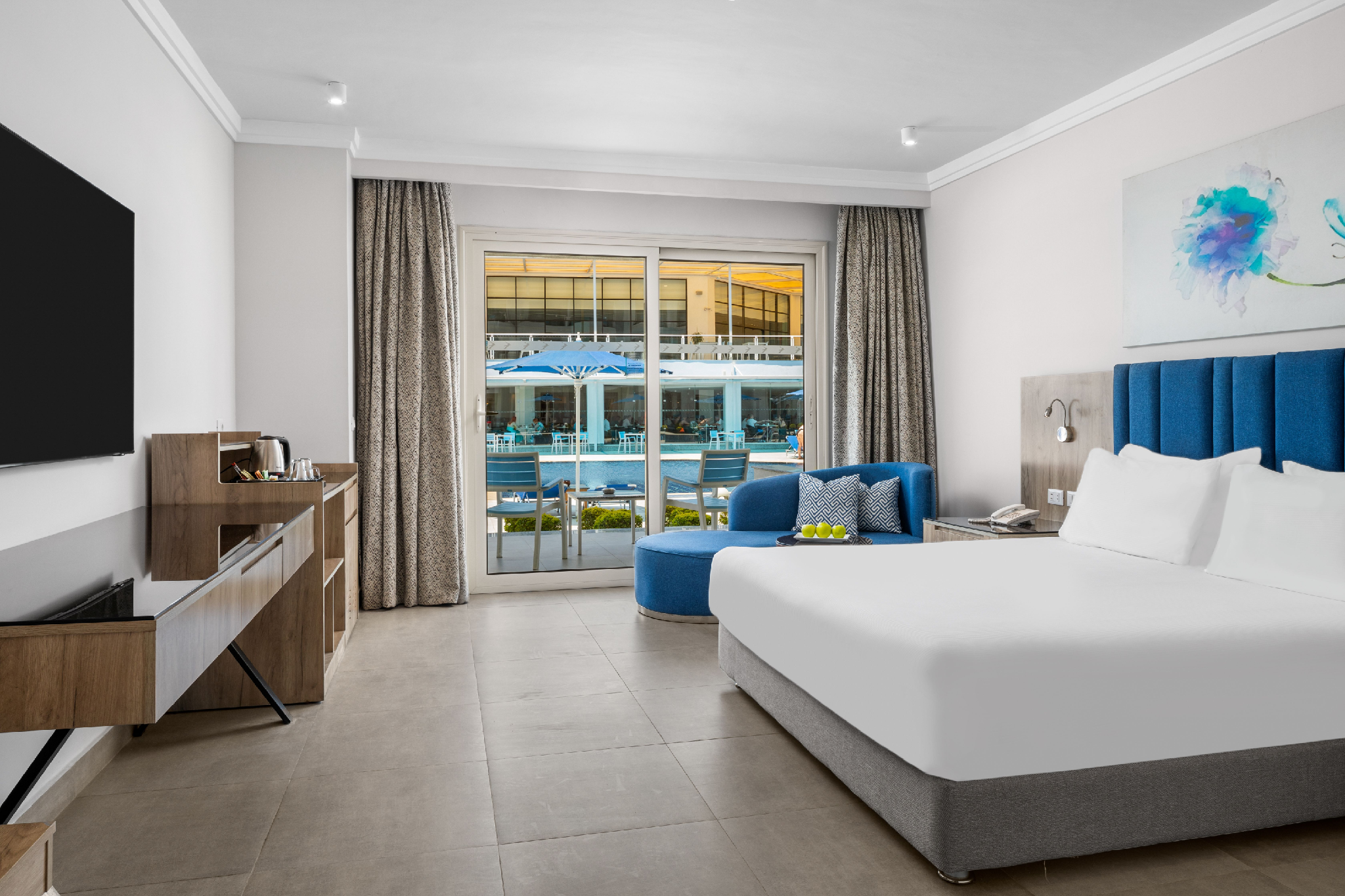 Deluxe Room Pool View