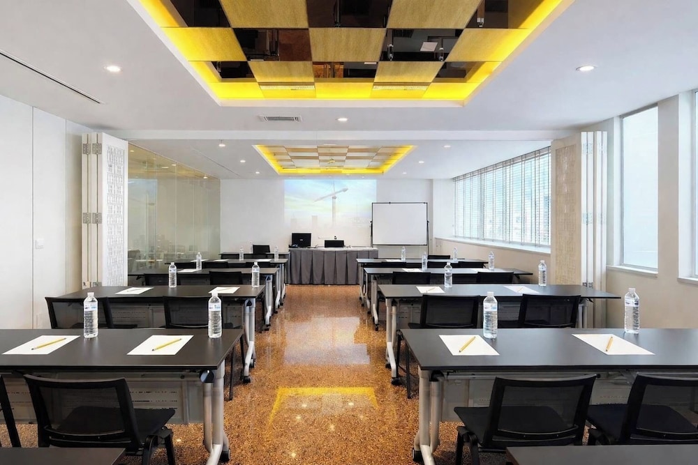 Furamaxclusive Pratunam Park Hotel 41/54