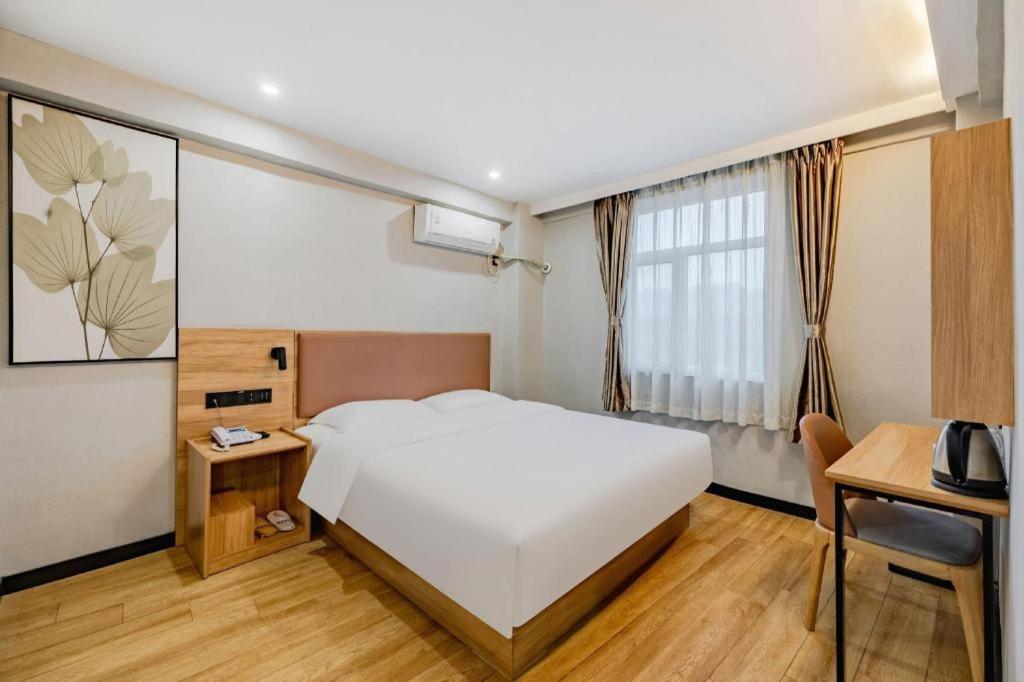 Greentree Inn Anqing Xiaosu Road Shell Hotel 24/50
