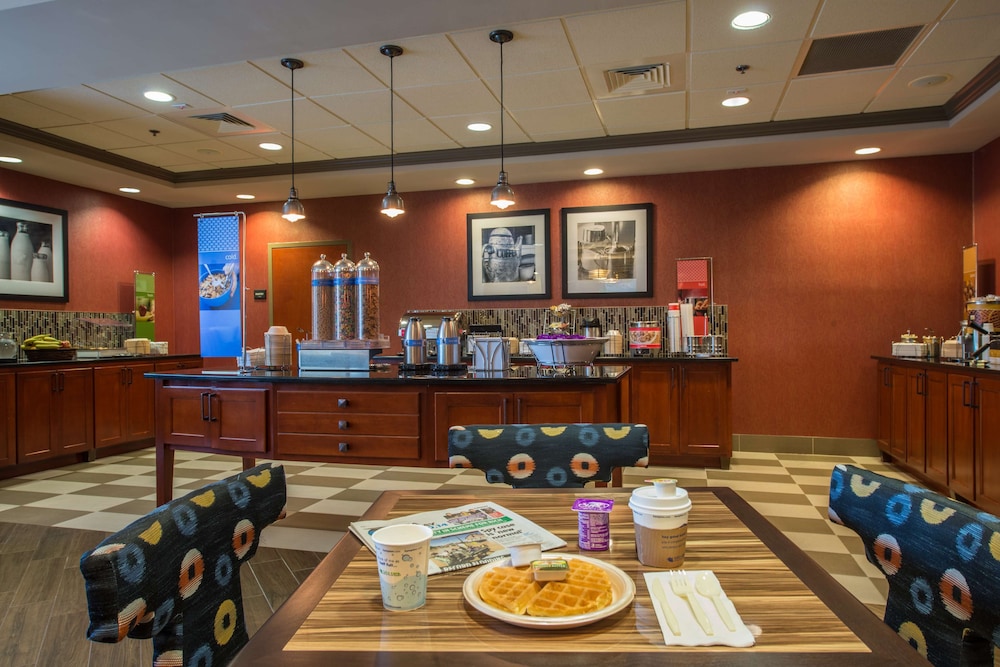Hampton Inn Easley 52/72
