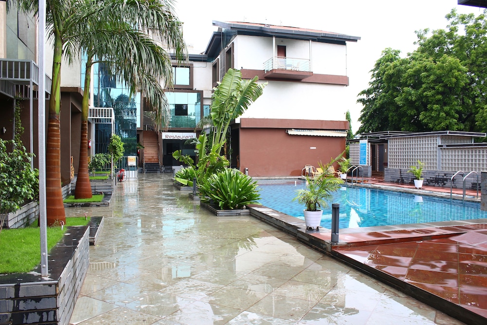 Krishna Park Resort 20/29
