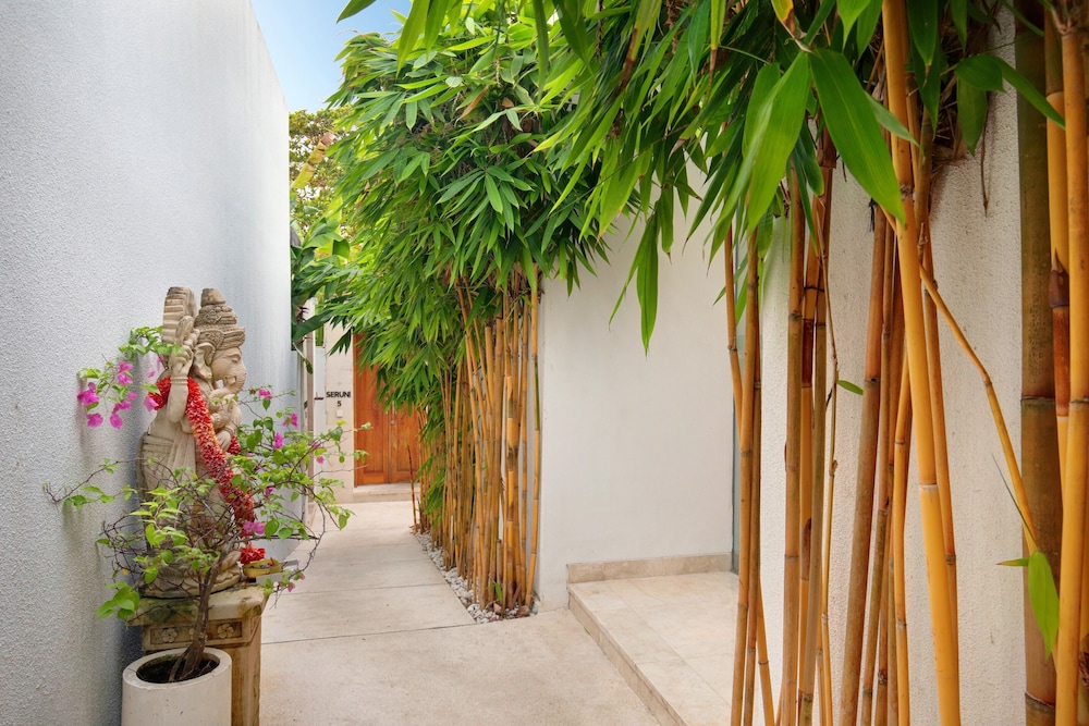 The Jimbaran Beach Villa by Ini Vie Hospitality 38/50