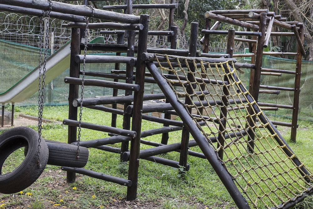 Emdoneni Lodge with Animal Care and Rehab Centre 37/66