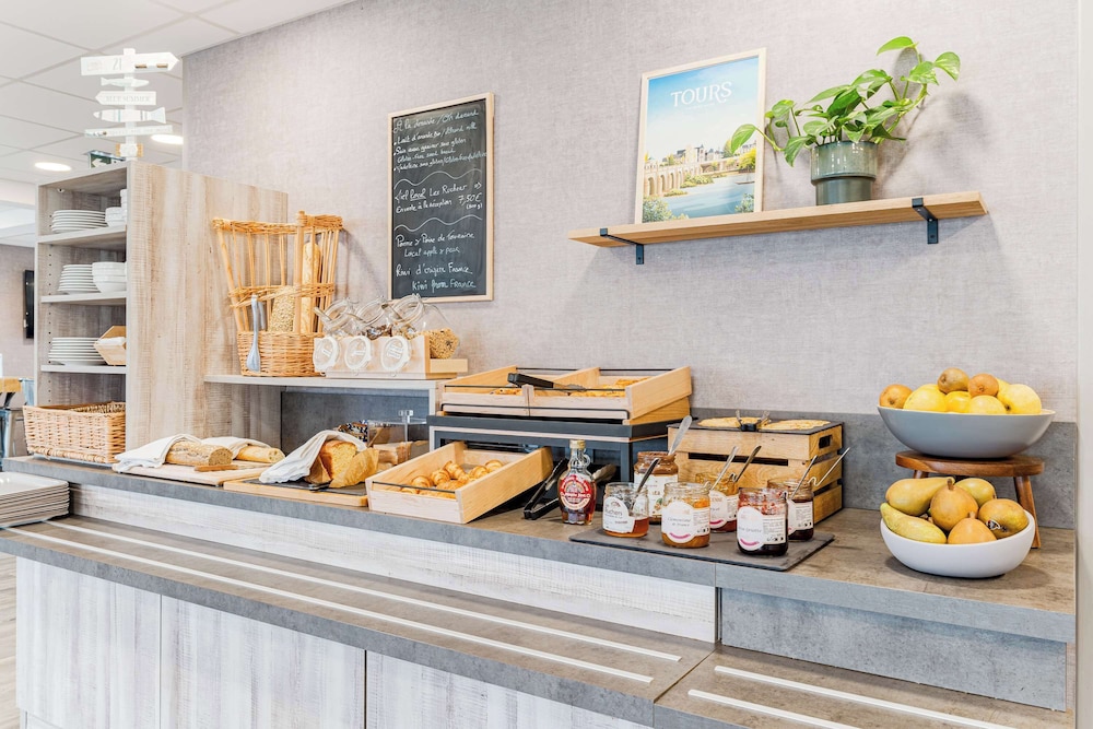 Kyriad Direct Tours Sud Chambray Les Tours 33/58