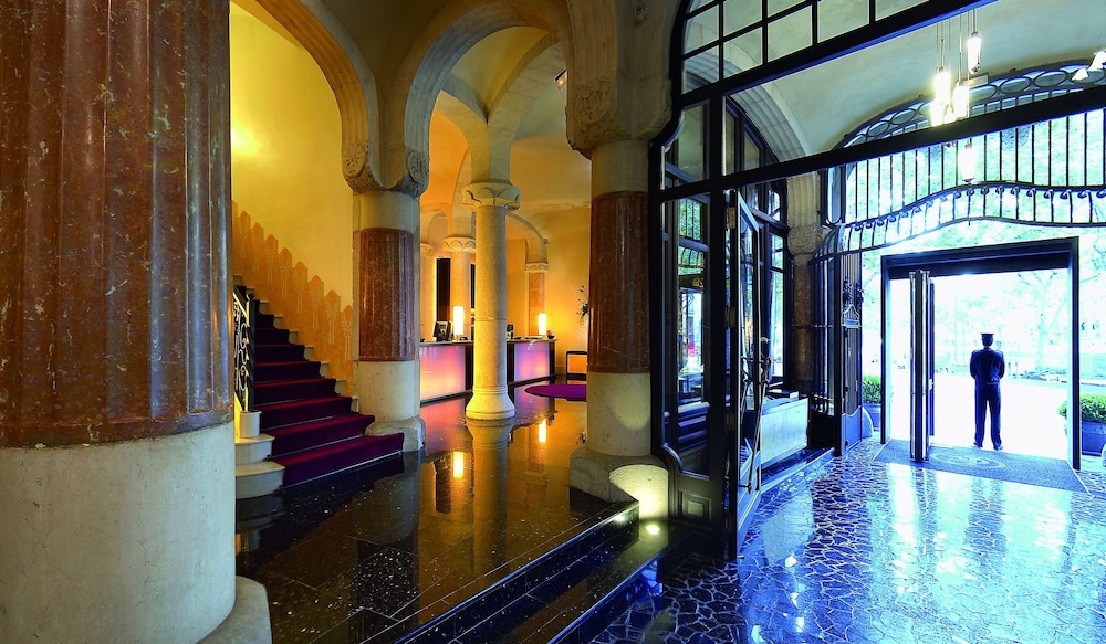 Casa Fuster in BARCELONA
