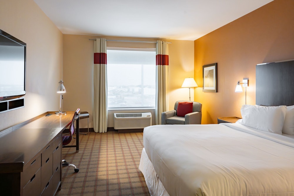 Four Points by Sheraton Edmonton International Airport 16/55