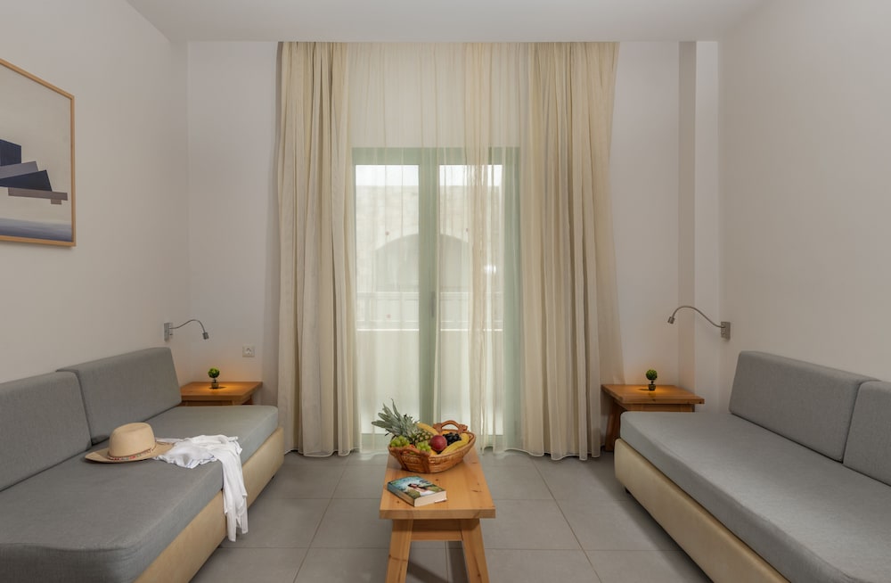 Erato Beach Hotel - Adults Only 35/50