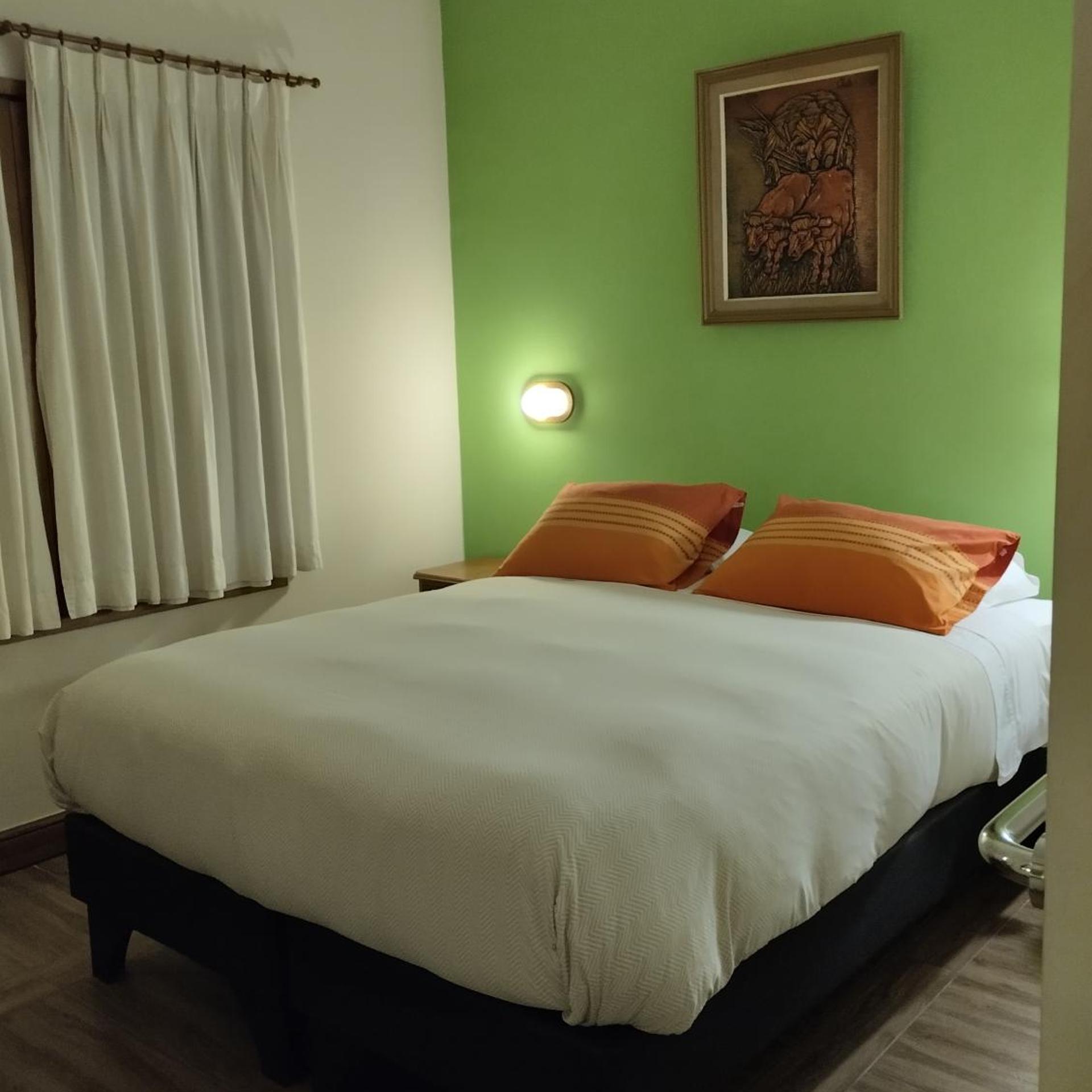 Malalhue Hotel 8/50