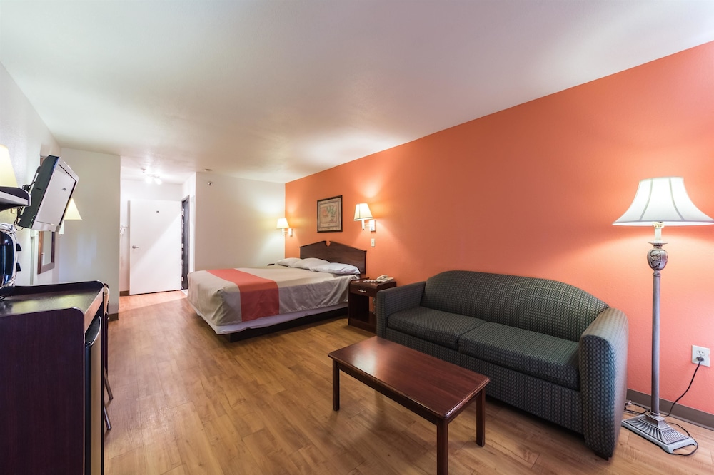 Quality Inn & Suites Junction, TX 23/30