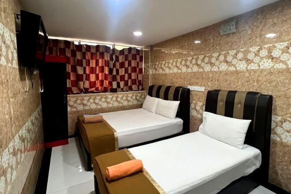 Ark Taman Melawati Hotel 6/32