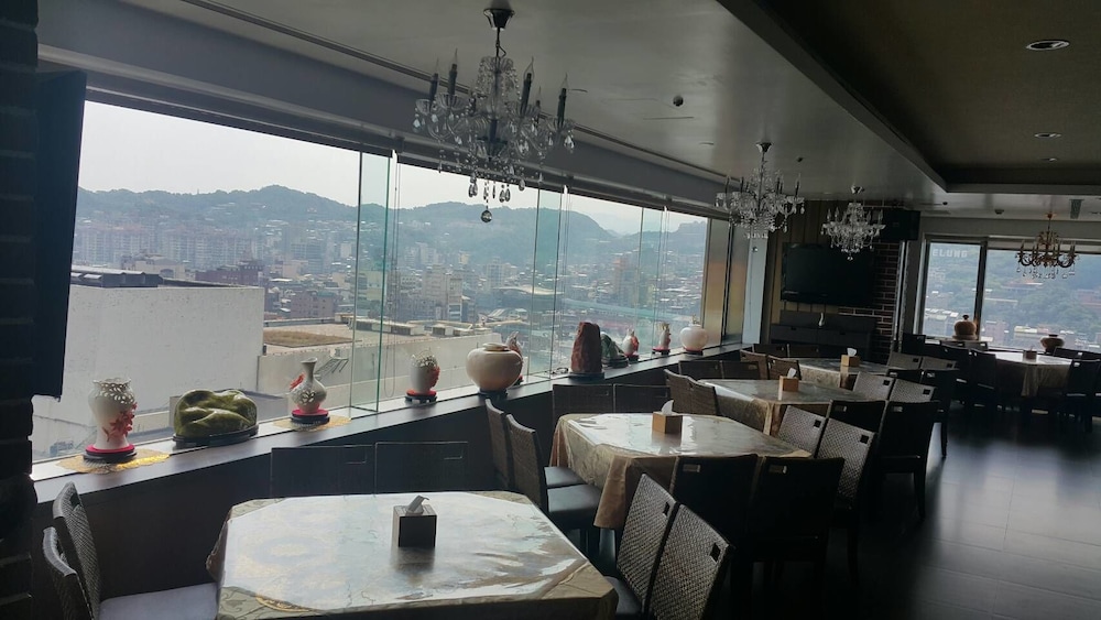Aloha Hotel Keelung 46/54