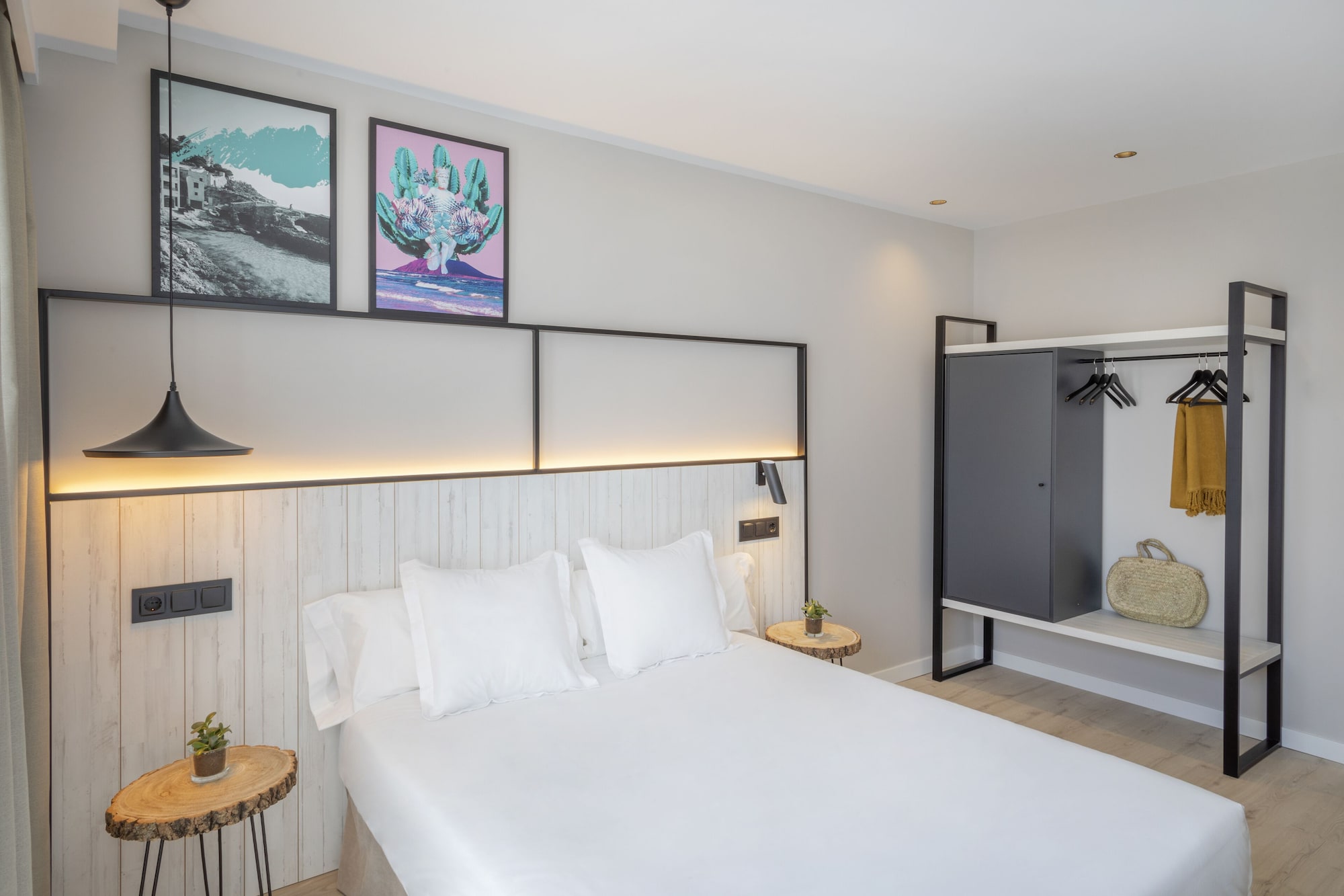 STANDARD, TWIN BEDS, BALCONY