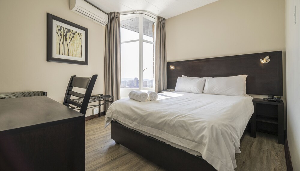 Hotel 224 17/72