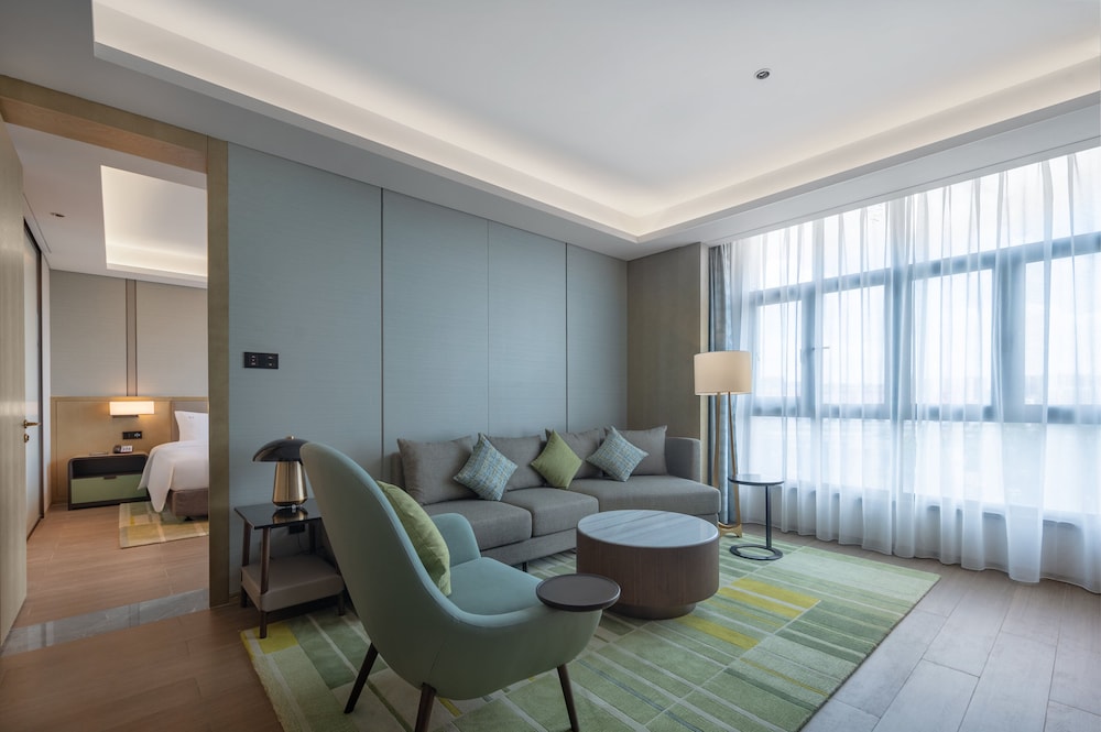 Holiday Inn FOSHAN NANHAI CENTRAL 54/81