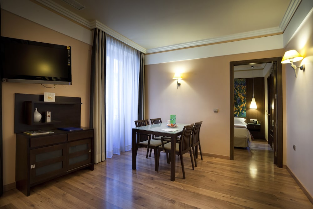 Suites Gran Via 44 Hotel 41/51