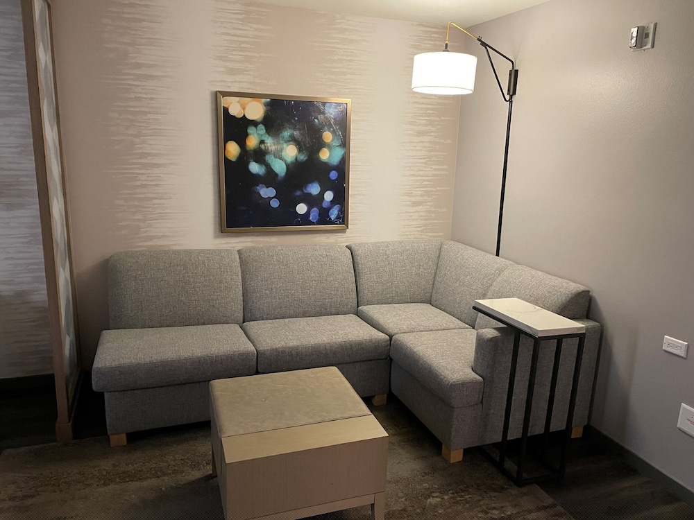 Hyatt Place Santa Barbara 28/55