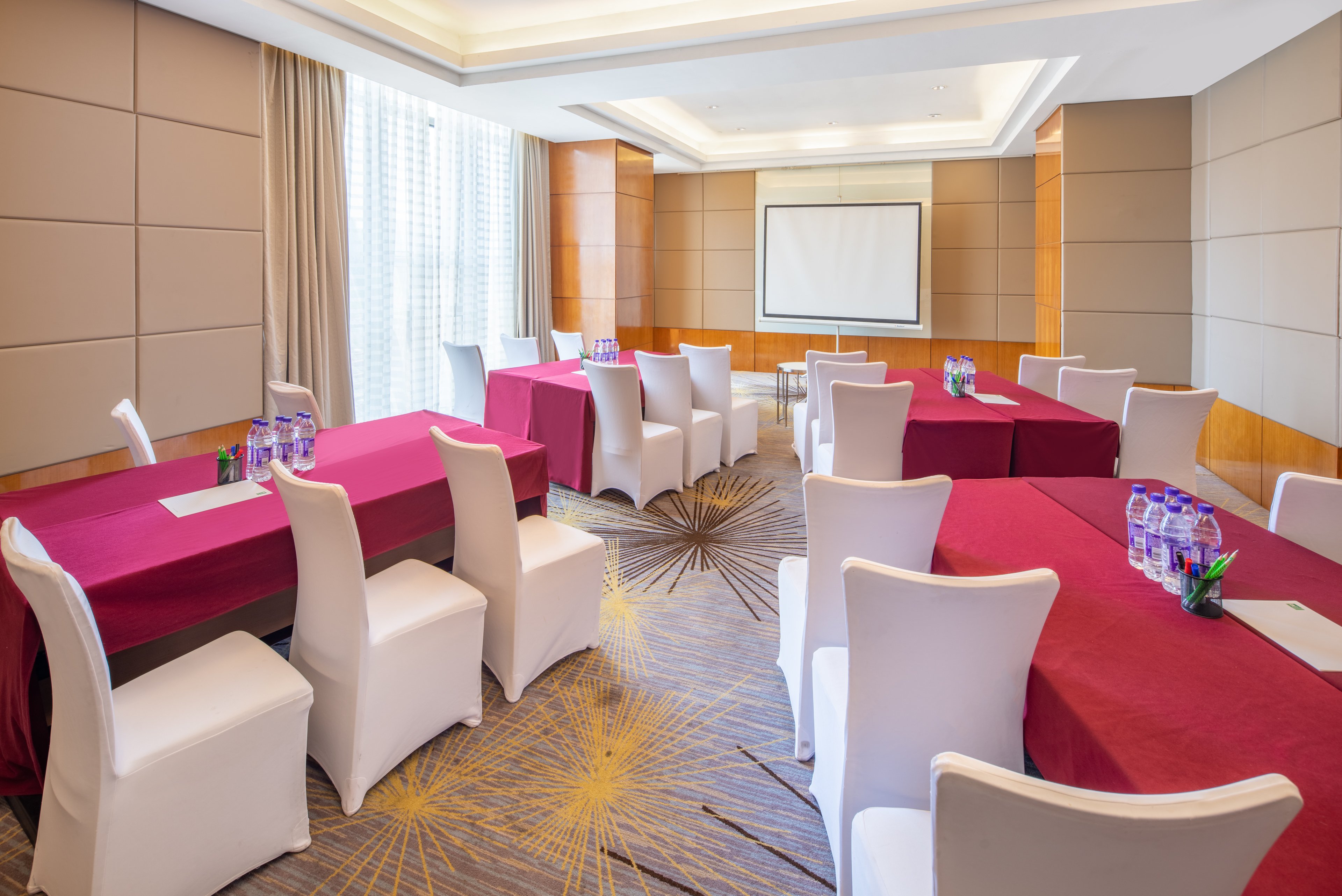 Holiday Inn Tianjin Riverside 66/79