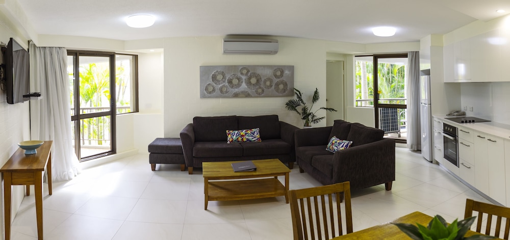 Ocean Breeze Resort 56/77