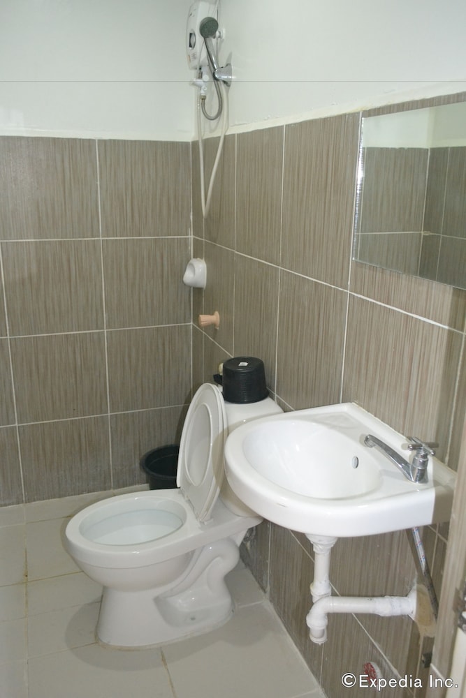 Pearl Suites 44/46