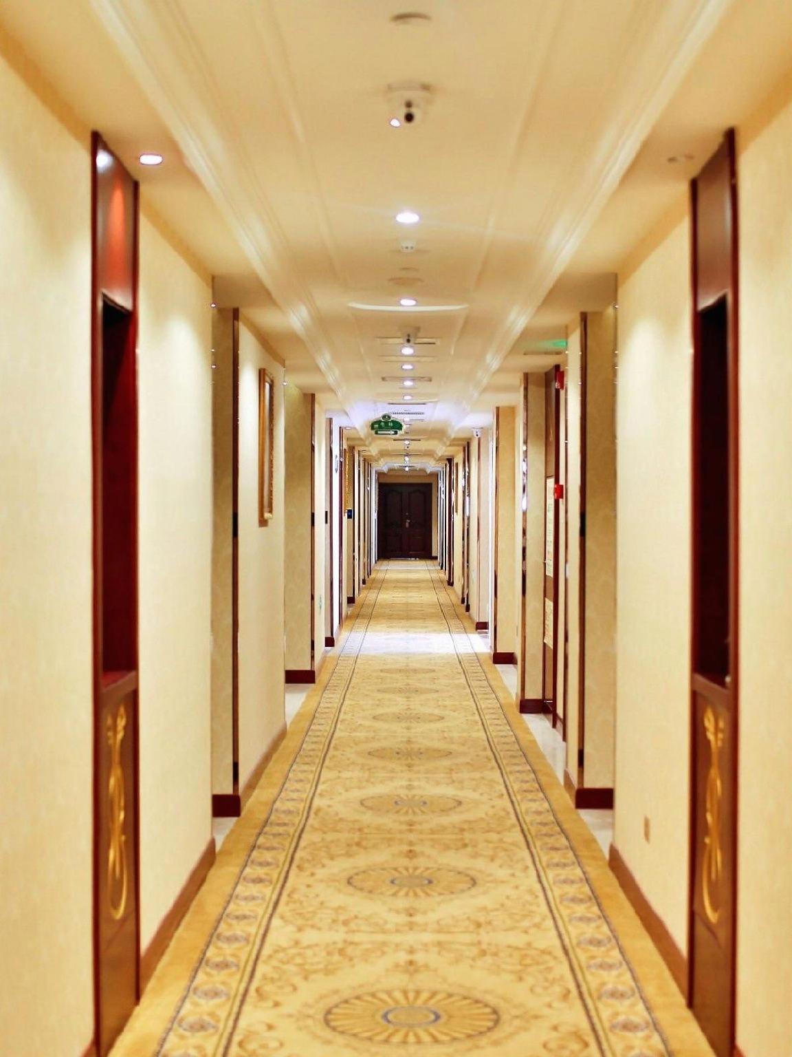 Vienna International Tourism and Resorts Zone 30/30