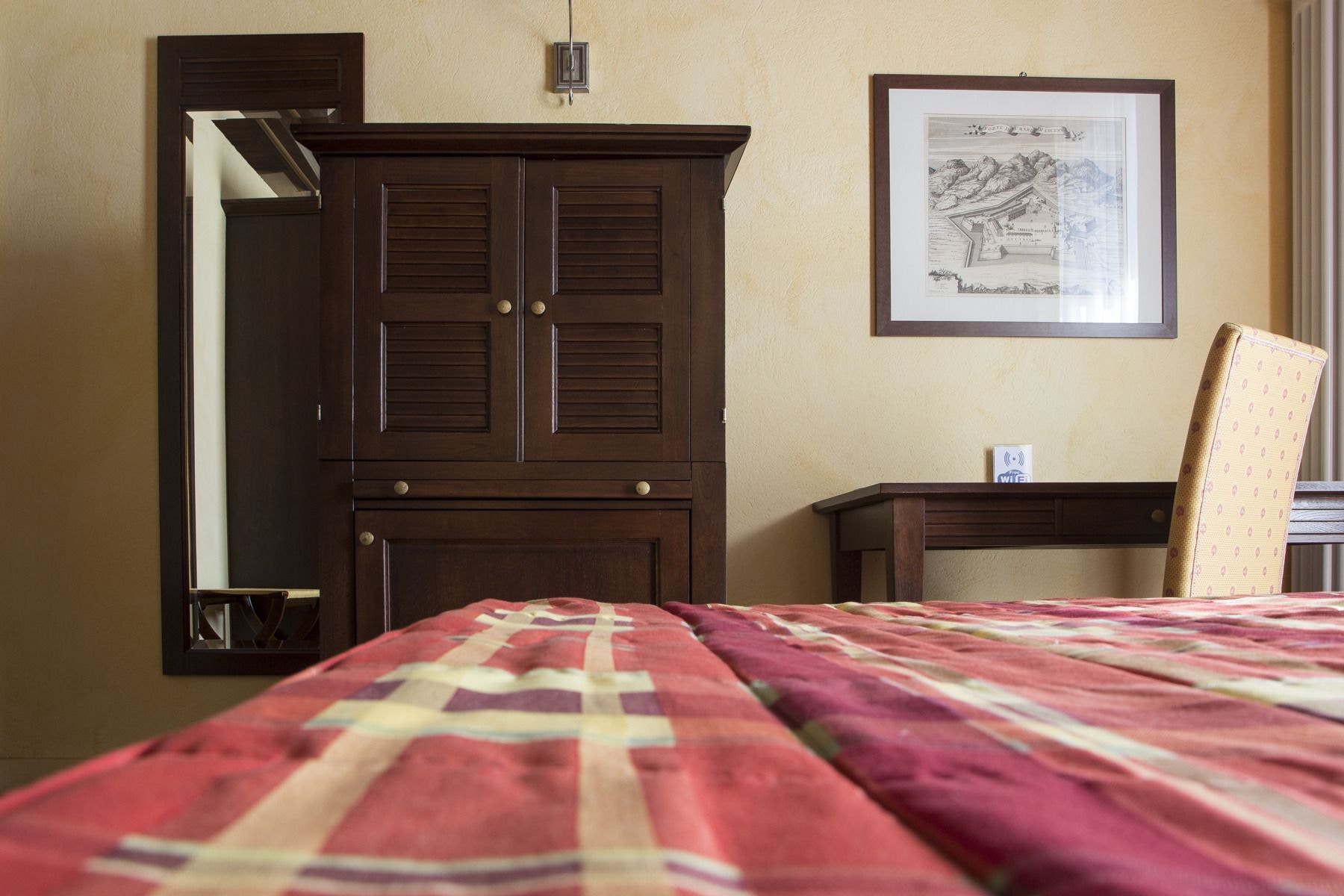 SUPERIOR, DOUBLE BED