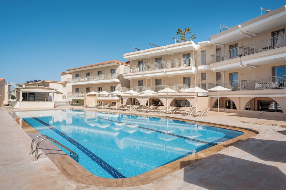 Karras Grande Resort 6/66