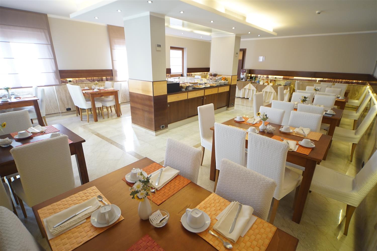 restaurant cafeteria