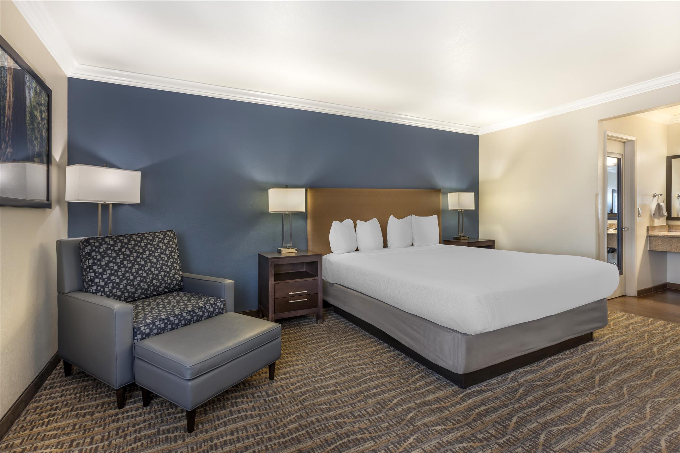 غرفة بسرير كينج، Best Western Town & Country Lodge 4/7