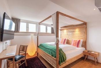 SUPERIOR, DOUBLE BED