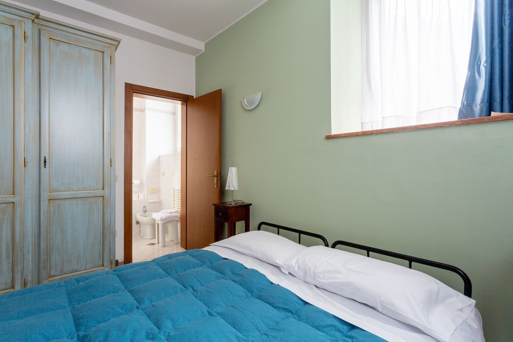 SUPERIOR, DOUBLE BED, WITH EXTRA BED