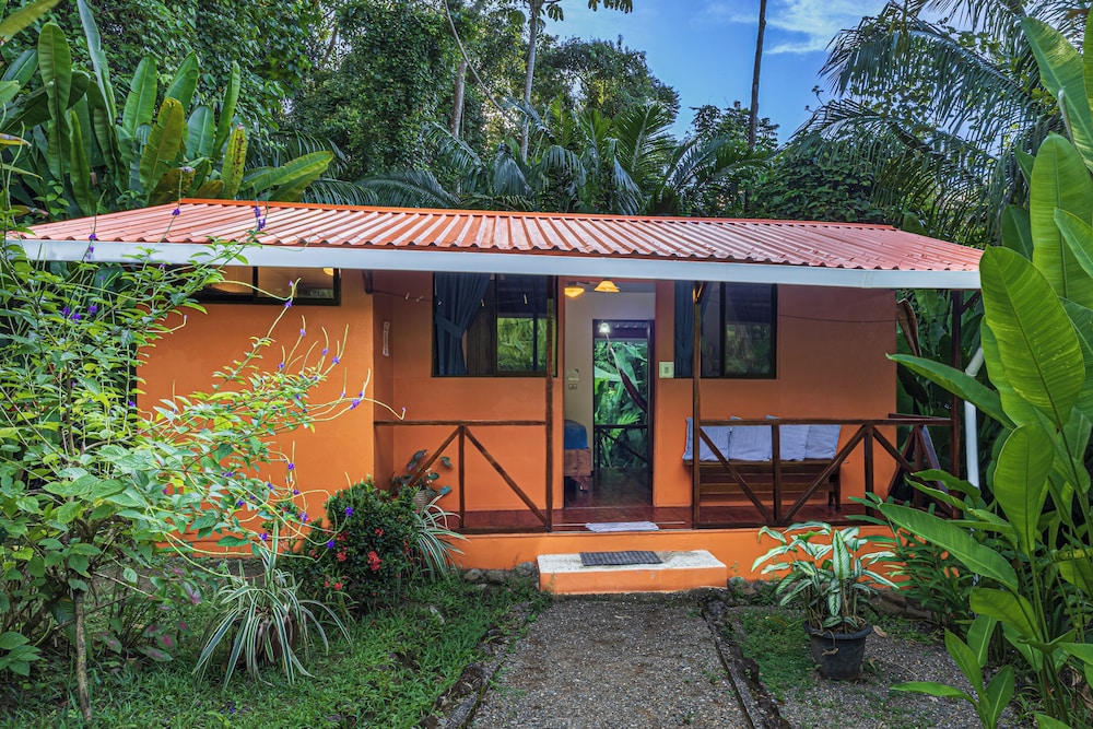Hotel Las Caletas Lodge 5/50