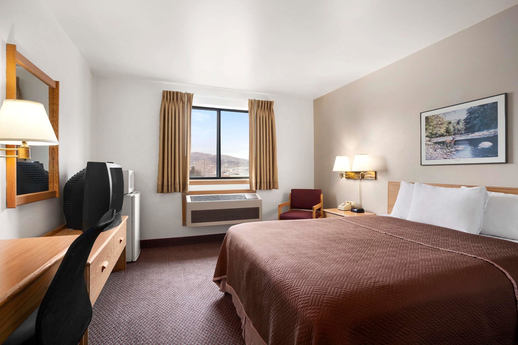 Standard, Queen Bed
