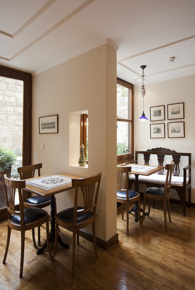 Hotel Sari Konak 39/48