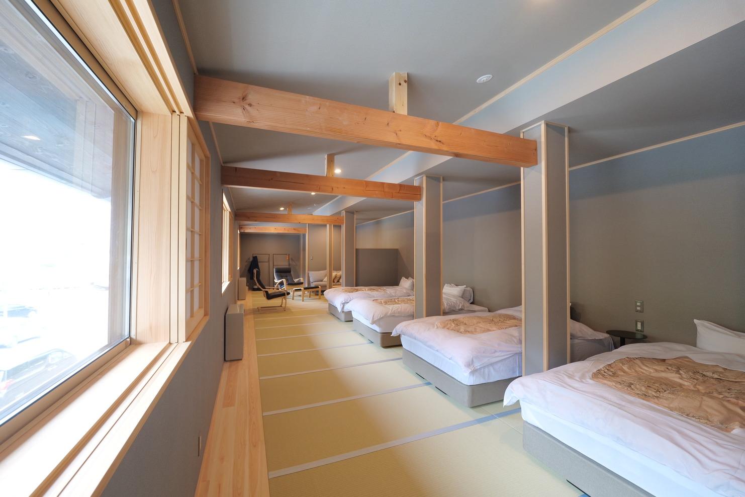 Japanese, Mountain, 4 Beds, Large