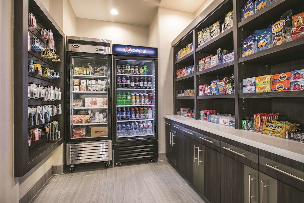 La Quinta Inn & Suites by Wyndham Dallas - Richardson 22/31