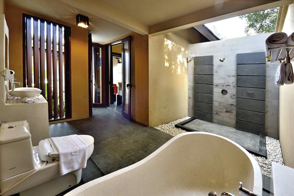 GINO FERUCI VILLA UBUD 44/46