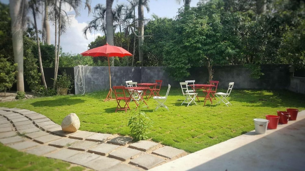 Houselet Hostel 34/40